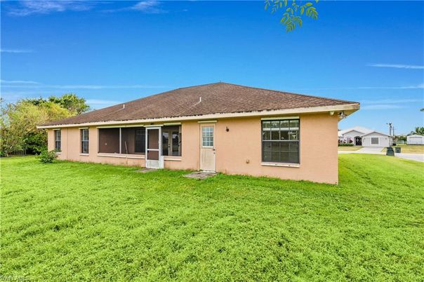 Backyard, Exterior