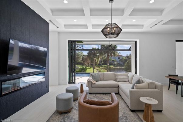 Dining room, Interior, Living room, Pendant Lights, Recessed Lighting
