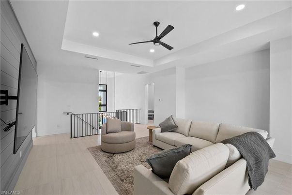 Interior, Living room, Pendant Lights, Recessed Lighting