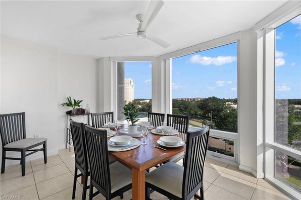 Dining room, Interior