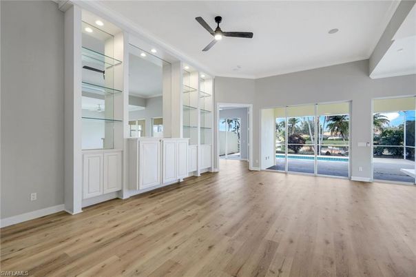 Empty room, Interior, Recessed Lighting, Wood Texture Flooring