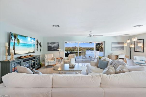 Dining room, Interior, Living room, Water