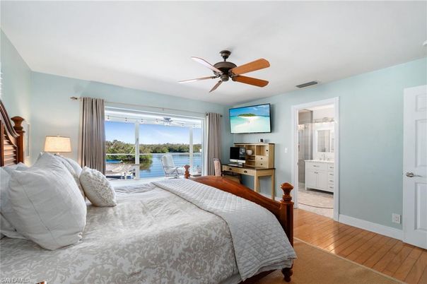 Bedroom, Interior, Water, Wood Texture Flooring
