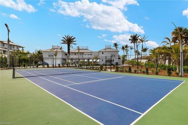 Exterior, Tennis Courts