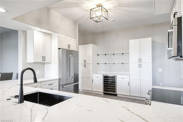 Bathroom, Dual Sink Vanities, Free Standing Baths, Interior