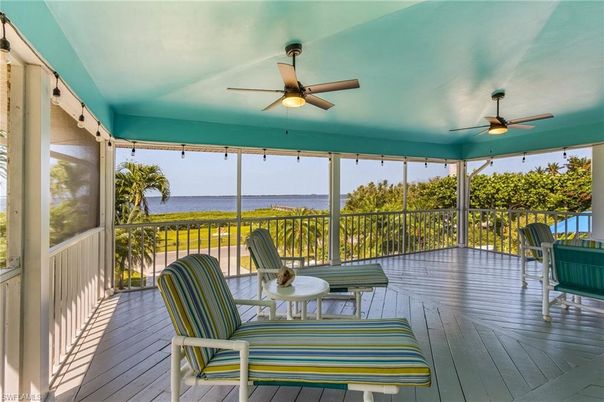 Interior, Sun Room, Water, Wood Texture Flooring