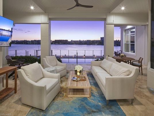 Dining room, Interior, Living room, Recessed Lighting, Water