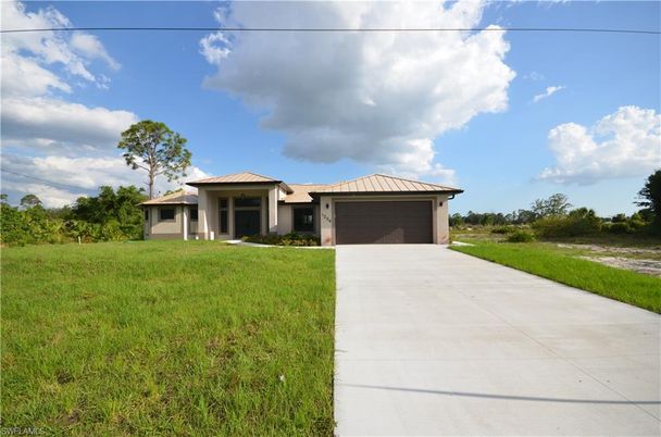 Attached, Backyard, Exterior, Facade, Mediterranean