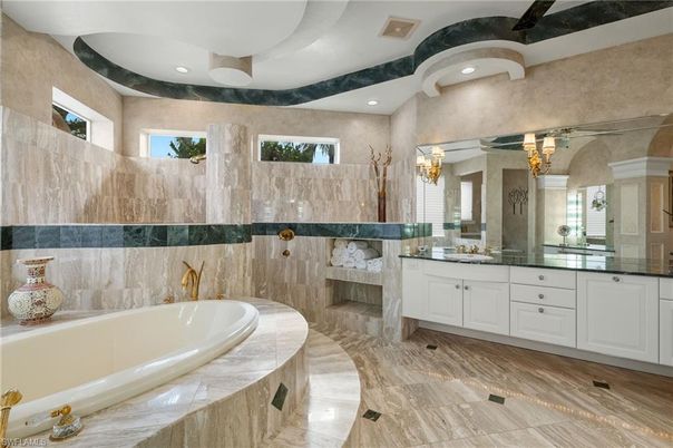 Bathroom, Dual Sink Vanities, Interior, Recessed Lighting
