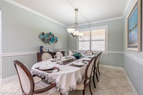 Chandelier, Dining room, Interior, Pendant Lights