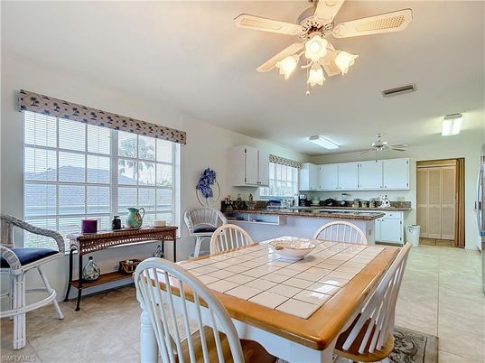 Dining room, Interior, Kitchen, Tile Countertops