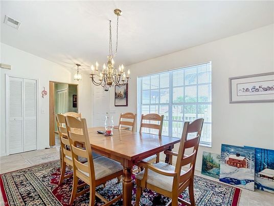 Chandelier, Dining room, Interior