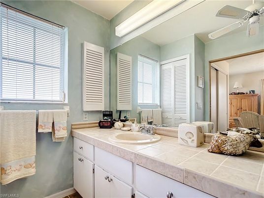 Bathroom, Interior, Tile Countertops