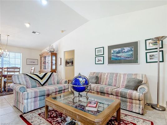 Dining room, Interior, Living room, Recessed Lighting