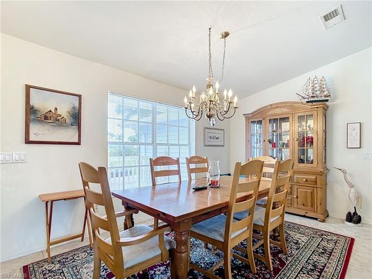 Chandelier, Dining room, Interior