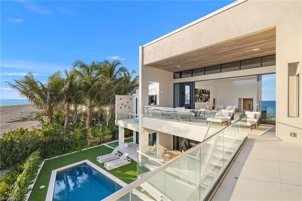 Exterior, Pool, Water