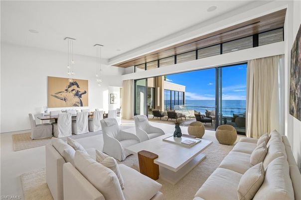 Dining room, Interior, Living room, Pendant Lights, Recessed Lighting, Water
