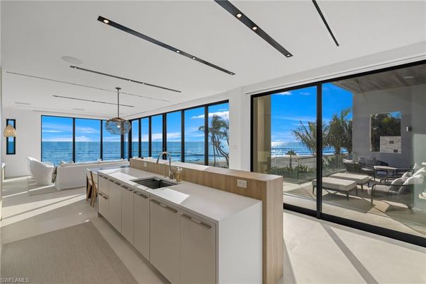 Dining room, Interior, Kitchen, Pendant Lights, Recessed Lighting, Water
