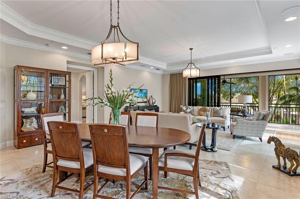 Dining room, Interior, Living room, Pendant Lights, Recessed Lighting