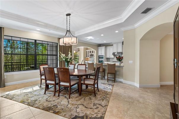 Chandelier, Dining room, Interior, Kitchen, Pendant Lights, Recessed Lighting, Stainless Steel Appliances
