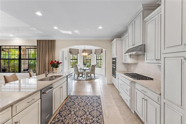 Dining room, Interior, Kitchen, Pendant Lights, Recessed Lighting, Stainless Steel Appliances