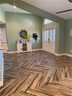 Interior, Recessed Lighting, Wood Texture Flooring