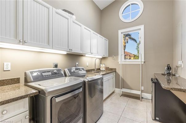 Interior, Washer