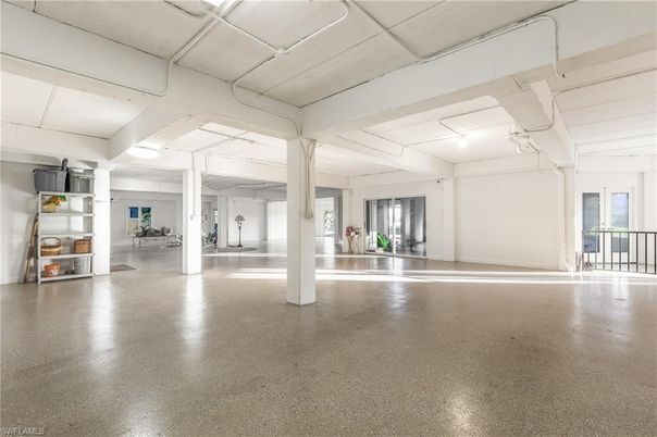 Garage, Interior