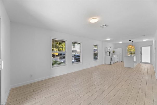 Interior, Pendant Lights, Recessed Lighting, Wood Texture Flooring
