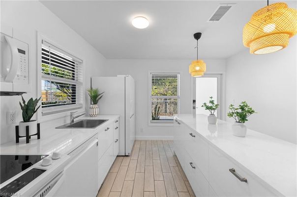 Interior, Kitchen, Pendant Lights, Wood Texture Flooring
