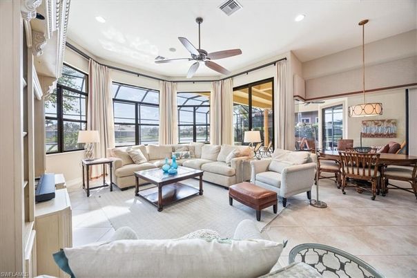 Dining room, Interior, Living room, Pendant Lights, Recessed Lighting