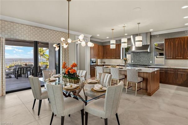 Dining room, Interior, Kitchen, Pendant Lights, Recessed Lighting, Stainless Steel Appliances, Water