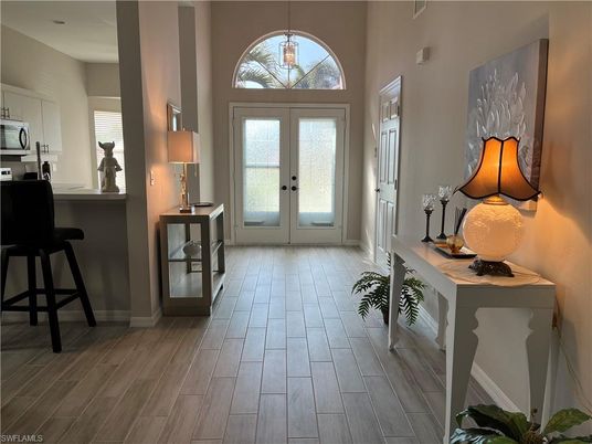 Interior, Pendant Lights, Wood Texture Flooring