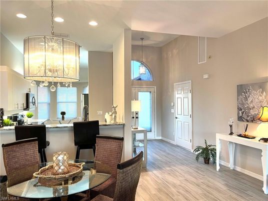 Dining room, Interior, Kitchen, Pendant Lights, Recessed Lighting, Wood Texture Flooring