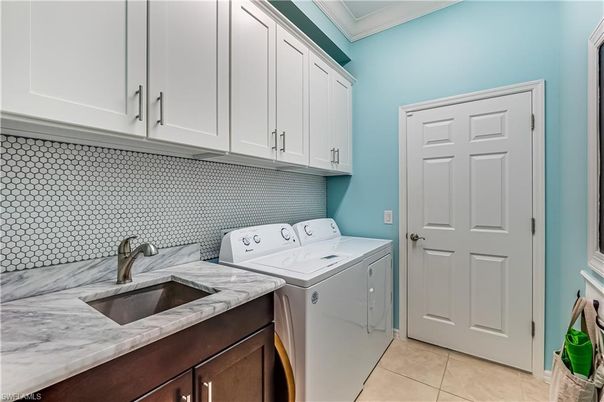 Interior, Washer