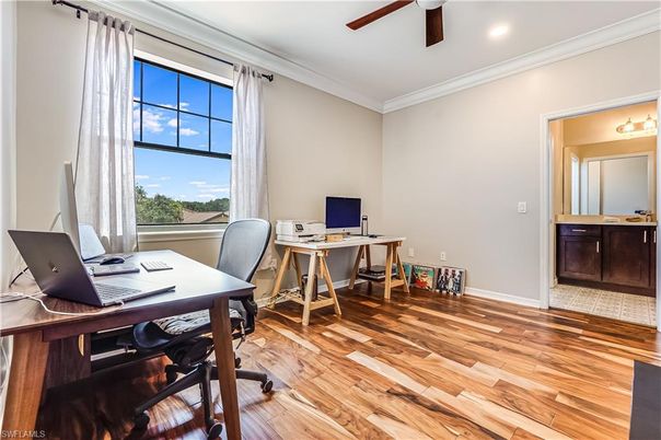 Home Office, Interior, Recessed Lighting, Wood Texture Flooring