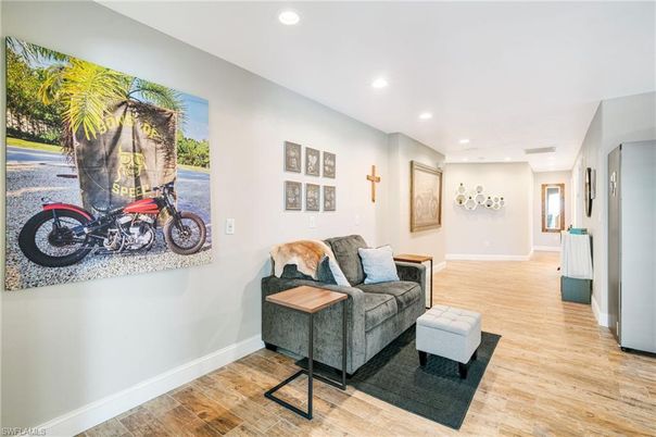 Interior, Recessed Lighting, Wood Texture Flooring