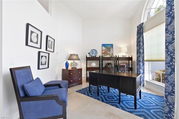 Home Office, Interior