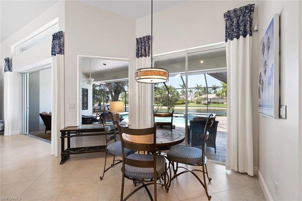 Dining room, Interior, Pendant Lights, Recessed Lighting, Sun Room