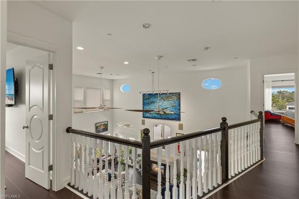 Interior, Pendant Lights, Recessed Lighting, Wood Texture Flooring