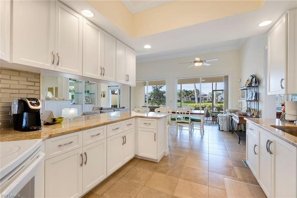 Dining room, Interior, Kitchen, Recessed Lighting