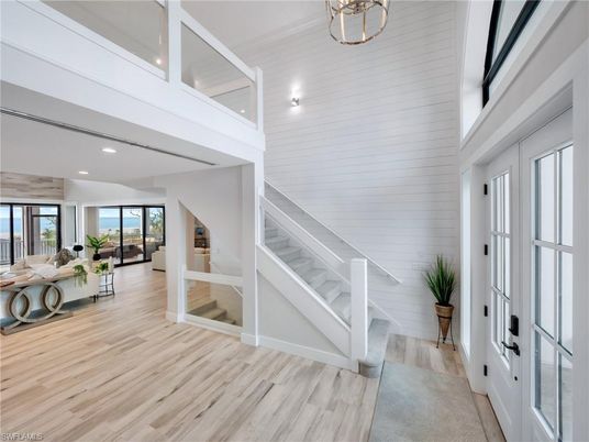 Interior, Recessed Lighting, Wood Texture Flooring