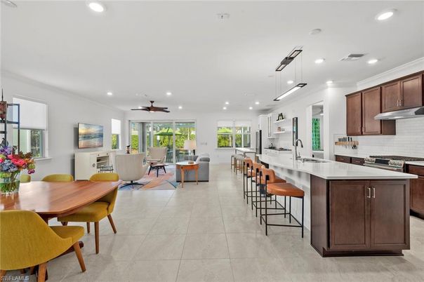 Dining room, Interior, Kitchen, Pendant Lights, Recessed Lighting, Stainless Steel Appliances