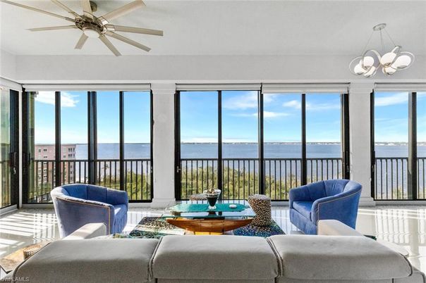 Interior, Living room, Sun Room, Water