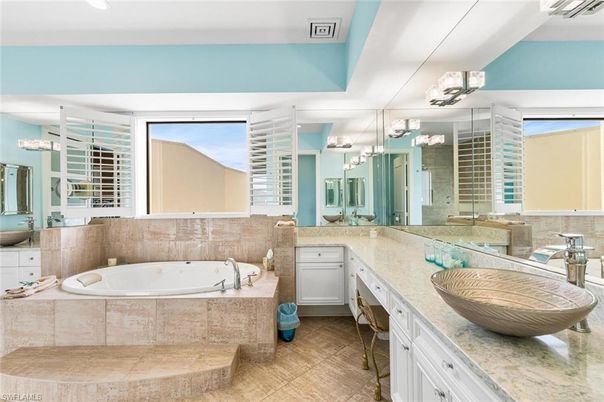 Bathroom, Dual Sink Vanities, Interior, Recessed Lighting