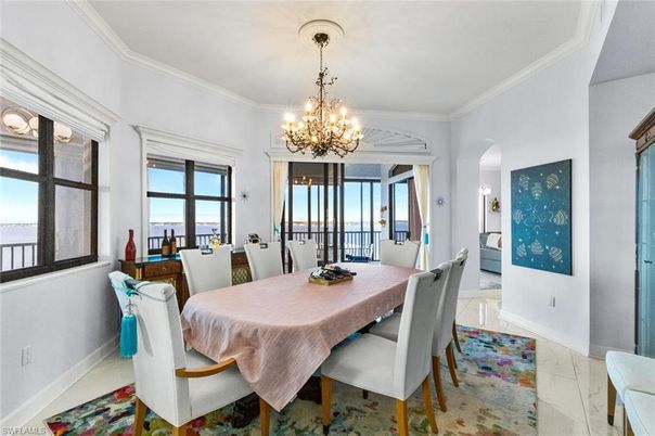 Chandelier, Dining room, Interior