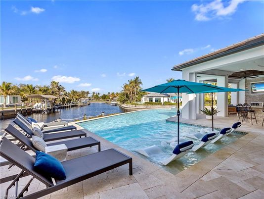 Exterior, Lake, Pool