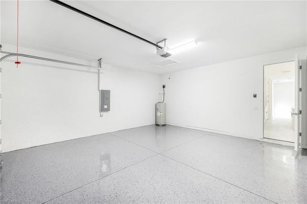 Garage, Interior