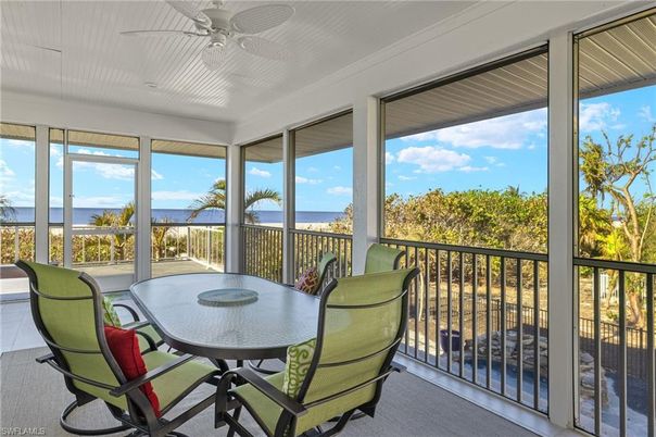 Dining room, Interior, Sun Room, Water
