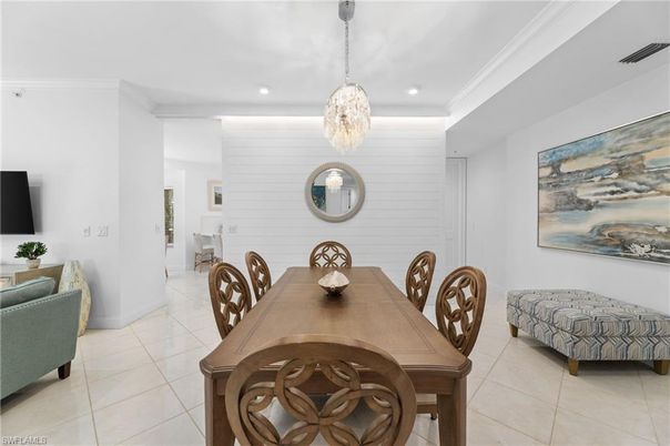 Dining room, Interior, Pendant Lights, Recessed Lighting